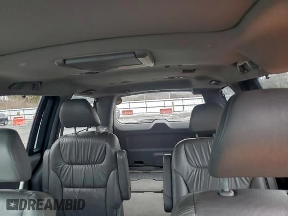 ✅ 2010 Honda Odyssey EX-L • VIN: 5FNRL3H76AB015932 • Lot: 95115505. Listed on Copart with 172,035 mi. Free auction sales archive from the USA and detailed vehicle history report at DreamBid. Image 10.