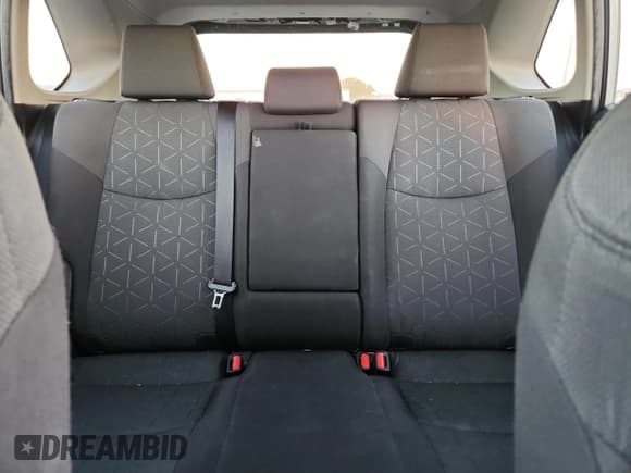 ✅ 2020 Toyota RAV4 XLE • VIN: 2T3W1RFV8LC073617 • Lot: 86713255. Wystawiony na Copart z przebiegiem 105 574 mil. Bezpłatny archiwum sprzedaży aukcyjnych z USA i szczegółowy raport historii pojazdu na DreamBid. Zdjęcie 10.