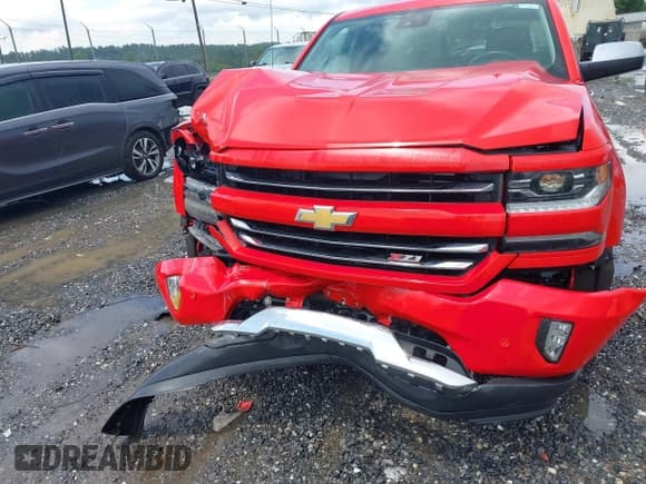 ✅ 2018 Chevrolet Silverado 1500 LTZ • VIN: 3GCUKSEC3JG271139 • Lot: 42497438. Wystawiony na IAAI z przebiegiem 141 324 mil. Bezpłatny archiwum sprzedaży aukcyjnych z USA i szczegółowy raport historii pojazdu na DreamBid. Zdjęcie 6.