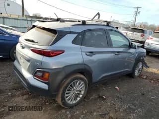 ✅ 2021 Hyundai Kona SEL • VIN: KM8K2CAA2MU721183 • Лот: 40534634. Опубликован ранее на Copart с пробегом Не указан. Бесплатный доступ к архиву аукционных продаж из США и подробный отчёт об истории автомобиля на DreamBid. Изображение 3.