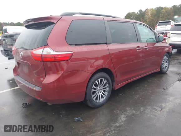 ✅ 2019 Toyota Sienna Limited • VIN: 5TDYZ3DC3KS999695 • Lot: 43572648. Wystawiony na IAAI z przebiegiem 247 498 mil. Bezpłatny archiwum sprzedaży aukcyjnych z USA i szczegółowy raport historii pojazdu na DreamBid. Zdjęcie 4.