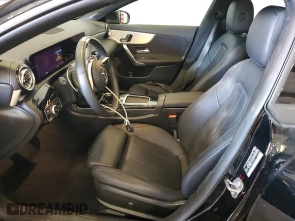 2025 Mercedes-Benz CLA 250 с VIN W1K5J4GB4SN514950, выставлен на аукционе Copart как лот 71426245 с пробегом 24 634 миль миль и Чистый • Clean title. История ставок и продаж доступна на DreamBid. Изображение 7.