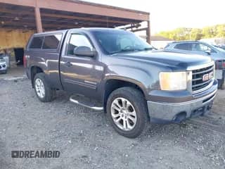 2010 GMC Sierra 1500 z VIN 1GTPKVEA5AZ188986, wystawiony jako IAAI lot #43472080 z przebiegiem 180 525 mil mil oraz . Historia ofert i sprzedaży dostępna na DreamBid. Obrazek 1.