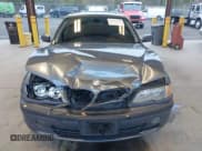 ✅ 2002 BMW 3 Series 330i • VIN: WBAEV53472KM18708 • Lot: 43733734. Wystawiony na IAAI z przebiegiem 150 822 mil. Bezpłatny archiwum sprzedaży aukcyjnych z USA i szczegółowy raport historii pojazdu na DreamBid. Zdjęcie 12.
