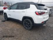 ✅ 2023 Jeep Compass Latitude • VIN: 3C4NJDBN2PT531684 • Lot: 43592365. Wystawiony na IAAI z przebiegiem 19 946 mil. Bezpłatny archiwum sprzedaży aukcyjnych z USA i szczegółowy raport historii pojazdu na DreamBid. Zdjęcie 3.