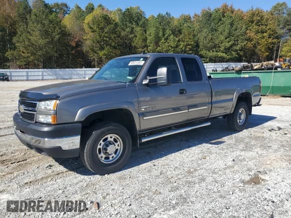 ✅ 2007 Chevrolet Silverado 2500HD LT2 • VIN: 1GCHK29D67E160086 • Lot: 90651555. Listed on Copart with 104,769 mi. Free auction sales archive from the USA and detailed vehicle history report at DreamBid. Image 1.