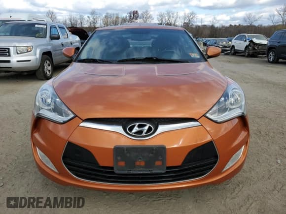 ✅ 2015 Hyundai Veloster • VIN: KMHTC6AD0FU230773 • Lot: 79381334. Wystawiony na Copart z przebiegiem 118 578 mil. Bezpłatny archiwum sprzedaży aukcyjnych z USA i szczegółowy raport historii pojazdu na DreamBid. Zdjęcie 5.