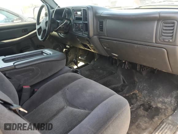 2006 Chevrolet Silverado 1500 LS z VIN 1GCEK19V26Z143573, wystawiony jako Copart lot #70707094 z przebiegiem 223 853 mil mil oraz Szkoda całkowita • Salvage title. Historia ofert i sprzedaży dostępna na DreamBid. Obrazek 8.