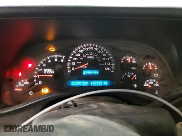 ✅ 2003 Chevrolet Silverado 2500HD Work Truck • VIN: 1GCHK24U43E132966 • Лот: 90258455. Опубликован ранее на Copart с пробегом 146 935 миль. Бесплатный доступ к архиву аукционных продаж из США и подробный отчёт об истории автомобиля на DreamBid. Изображение 9.