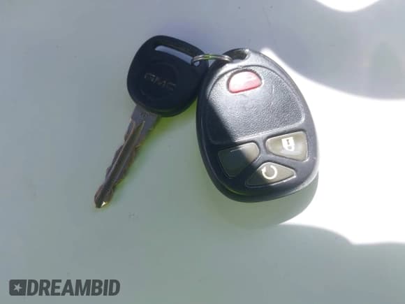 ✅ 2008 GMC Sierra 1500 • VIN: 1GTEK19Y98Z225605 • Лот: 42216751. Опубликован ранее на IAAI с пробегом 275 642 миль. Бесплатный доступ к архиву аукционных продаж из США и подробный отчёт об истории автомобиля на DreamBid. Изображение 11.