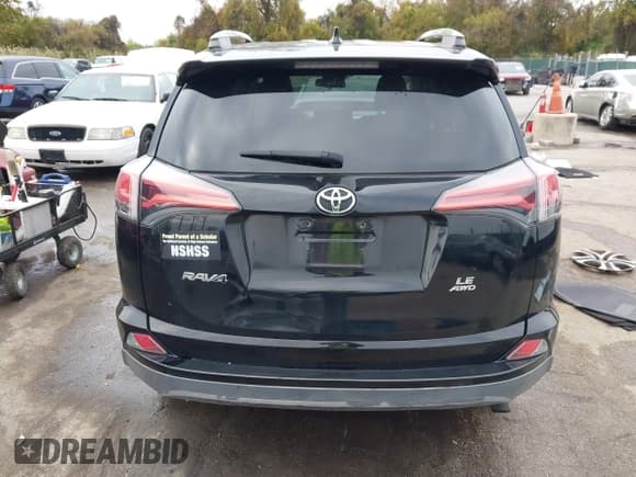✅ 2017 Toyota RAV4 LE • VIN: 2T3BFREV0HW590319 • Lot: 43574606. Listed on IAAI with 122,798 mi. Free auction sales archive from the USA and detailed vehicle history report at DreamBid. Image 17.
