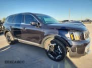 ✅ 2025 Kia Telluride EX • VIN: 5XYP34GC6SG645942 • Lot: 89592625. Wystawiony na Copart z przebiegiem 5 818 mil. Bezpłatny archiwum sprzedaży aukcyjnych z USA i szczegółowy raport historii pojazdu na DreamBid. Zdjęcie 4.