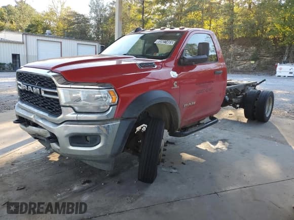 ✅ 2020 Ram 5500 Tradesman • VIN: 3C7WRNBL4LG113070 • Lot: 85927465. Wystawiony na Copart z przebiegiem 274 935 mil. Bezpłatny archiwum sprzedaży aukcyjnych z USA i szczegółowy raport historii pojazdu na DreamBid. Zdjęcie 1.