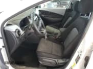 ✅ 2019 Hyundai Kona SE • VIN: KM8K1CAA7KU196105 • Лот: 71389354. Опубликован ранее на Copart с пробегом 35 604 миль. Бесплатный доступ к архиву аукционных продаж из США и подробный отчёт об истории автомобиля на DreamBid. Изображение 7.