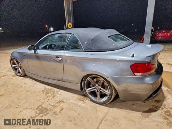 ✅ 2009 BMW 1 Series 135i • VIN: WBAUN93509VE94617 • Лот: 95035755. Опубликован ранее на Copart с пробегом 160 959 миль. Бесплатный доступ к архиву аукционных продаж из США и подробный отчёт об истории автомобиля на DreamBid. Изображение 2.