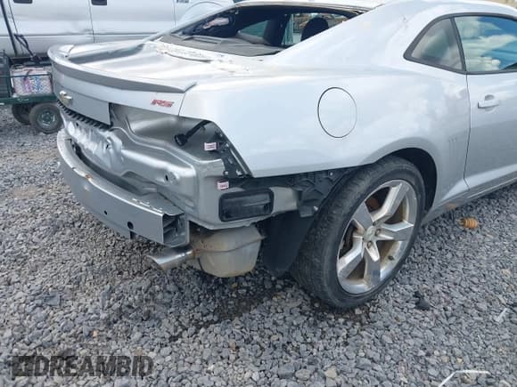 ✅ 2012 Chevrolet Camaro 1LT • VIN: 2G1FB1E35C9185856 • Lot: 42745946. Wystawiony na IAAI z przebiegiem 35 750 mil. Bezpłatny archiwum sprzedaży aukcyjnych z USA i szczegółowy raport historii pojazdu na DreamBid. Zdjęcie 19.