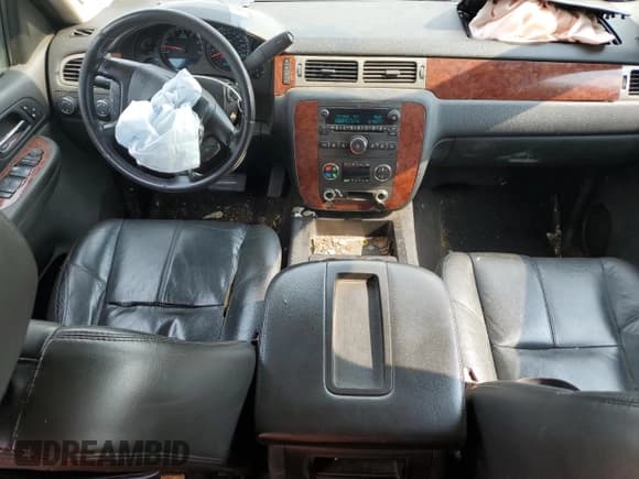 ✅ 2009 Chevrolet Silverado 1500 • VIN: 2GCEK390591107485 • Lot: 59557165. Wystawiony na Copart z przebiegiem 140 057 mil. Bezpłatny archiwum sprzedaży aukcyjnych z USA i szczegółowy raport historii pojazdu na DreamBid. Zdjęcie 8.