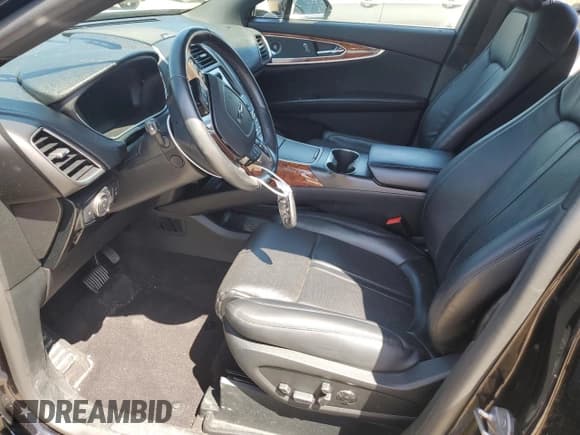 ✅ 2020 Lincoln Nautilus Reserve • VIN: 2LMPJ8KP5LBL28439 • Lot: 65732515. Wystawiony na Copart z przebiegiem 57 742 mil. Bezpłatny archiwum sprzedaży aukcyjnych z USA i szczegółowy raport historii pojazdu na DreamBid. Zdjęcie 7.