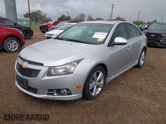 ✅ 2014 Chevrolet Cruze 2LT • VIN: 1G1PE5SB7E7280471 • Лот: 43713012. Опубликован ранее на IAAI с пробегом 133 601 миль. Бесплатный доступ к архиву аукционных продаж из США и подробный отчёт об истории автомобиля на DreamBid. Изображение 2.