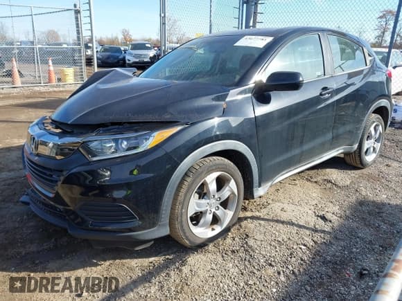 ✅ 2019 Honda HR-V LX • VIN: 3CZRU6H33KG723346 • Лот: 43677781. Опубликован ранее на IAAI с пробегом 82 764 миль. Бесплатный доступ к архиву аукционных продаж из США и подробный отчёт об истории автомобиля на DreamBid. Изображение 2.