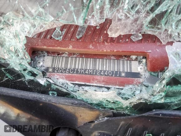 ✅ 1991 Chevrolet Silverado 1500 • VIN: 2GCEC19K4M1244011 • Lot: 90427375. Wystawiony na Copart z przebiegiem 318 940 mil. Bezpłatny archiwum sprzedaży aukcyjnych z USA i szczegółowy raport historii pojazdu na DreamBid. Zdjęcie 12.