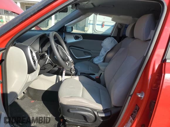 ✅ 2022 Kia Soul LX • VIN: KNDJ23AU7N7182876 • Lot: 86678005. Wystawiony na Copart z przebiegiem 39 411 mil. Bezpłatny archiwum sprzedaży aukcyjnych z USA i szczegółowy raport historii pojazdu na DreamBid. Zdjęcie 7.