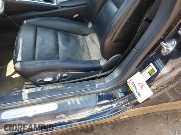 ✅ 2013 Porsche 911 Carrera • VIN: WP0AA2A9XDS106489 • Лот: 42583679. Опубликован ранее на IAAI с пробегом 61 651 миль. Бесплатный доступ к архиву аукционных продаж из США и подробный отчёт об истории автомобиля на DreamBid. Изображение 6.