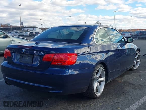 ✅ 2013 BMW 3 Series 328i • VIN: WBADW7C50DE731632 • Lot: 43625301. Listed on IAAI with 93,102 mi. Free auction sales archive from the USA and detailed vehicle history report at DreamBid. Image 4.