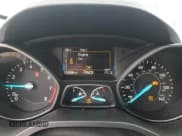 ✅ 2017 Ford Escape SE • VIN: 1FMCU9GD5HUE49110 • Lot: 51139785. Wystawiony na Copart z przebiegiem 174 399 mil. Bezpłatny archiwum sprzedaży aukcyjnych z USA i szczegółowy raport historii pojazdu na DreamBid. Zdjęcie 9.