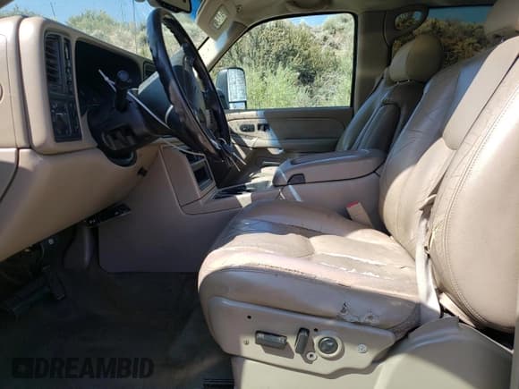 ✅ 2003 Chevrolet Silverado 2500HD LS • VIN: 1GCHK23133F114069 • Lot: 61617665. Listed on Copart with 245,921 mi. Free auction sales archive from the USA and detailed vehicle history report at DreamBid. Image 7.