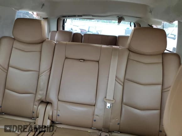 ✅ 2016 Cadillac Escalade Platinum • VIN: 1GYS3DKJ4GR343911 • Lot: 60718135. Wystawiony na Copart z przebiegiem 80 366 mil. Bezpłatny archiwum sprzedaży aukcyjnych z USA i szczegółowy raport historii pojazdu na DreamBid. Zdjęcie 10.