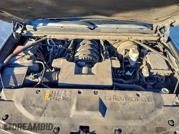 ✅ 2019 Chevrolet Suburban LS • VIN: 1GNSKGKC6KR292228 • Lot: 94448415. Listed on Copart with 357,450 mi. Free auction sales archive from the USA and detailed vehicle history report at DreamBid. Image 12.