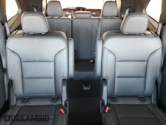 ✅ 2024 GMC Acadia AWD Elevation • VIN: 1GKENNKS1RJ191295 • Lot: 67011685. Listed on Copart with 19,843 mi. Free auction sales archive from the USA and detailed vehicle history report at DreamBid. Image 10.