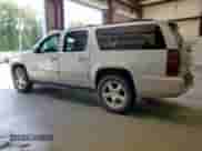 2010 Chevrolet Suburban LT с VIN 1GNUCJE06AR222604, выставлен на аукционе Copart как лот 61961725 с пробегом 206 588 миль миль и Чистый • Clean title. История ставок и продаж доступна на DreamBid. Изображение 2.