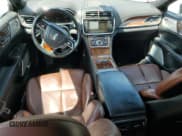 ✅ 2017 Lincoln Continental Reserve • VIN: 1LN6L9NC8H5600669 • Лот: 63589935. Опубликован ранее на Copart с пробегом 145 894 миль. Бесплатный доступ к архиву аукционных продаж из США и подробный отчёт об истории автомобиля на DreamBid. Изображение 8.