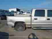 ✅ 2006 GMC Sierra 1500 SLE1 • VIN: 2GTEC13TX61231784 • Lot: 42782323. Listed on IAAI with 294,610 mi. Free auction sales archive from the USA and detailed vehicle history report at DreamBid. Image 6.