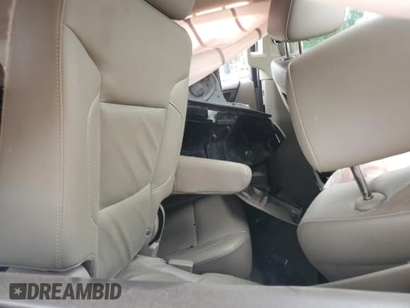 ✅ 2015 Chevrolet Tahoe LTZ • VIN: 1GNSCCKC3FR594409 • Lot: 90541215. Listed on Copart with 211,919 mi. Free auction sales archive from the USA and detailed vehicle history report at DreamBid. Image 11.