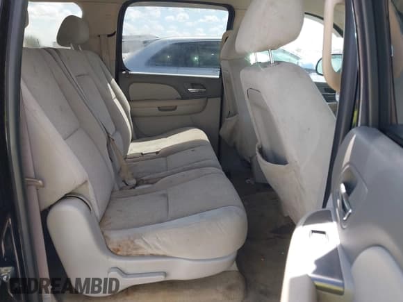 ✅ 2007 Chevrolet Suburban LTZ • VIN: 1GNFC16067R362023 • Lot: 43295147. Listed on IAAI with 147,539 mi. Free auction sales archive from the USA and detailed vehicle history report at DreamBid. Image 8.