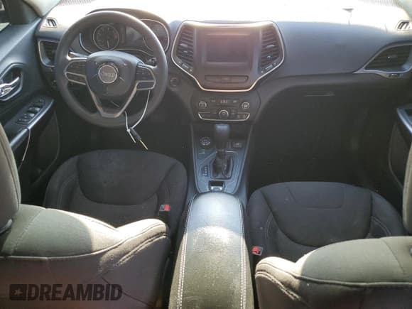 ✅ 2020 Jeep Cherokee Latitude • VIN: 1C4PJMCB9LD612095 • Lot: 89892455. Listed on Copart with 110,175 mi. Free auction sales archive from the USA and detailed vehicle history report at DreamBid. Image 8.