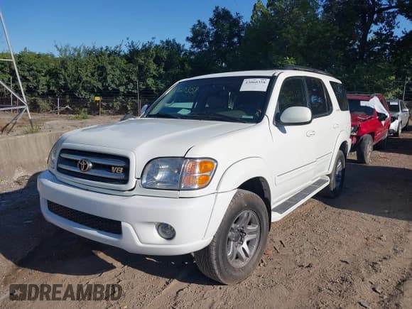 ✅ 2003 Toyota Sequoia Limited • VIN: 5TDBT48A43S198586 • Lot: 43060358. Listed on IAAI with 401,497 mi. Free auction sales archive from the USA and detailed vehicle history report at DreamBid. Image 2.