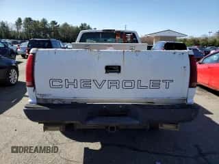 1996 Chevrolet Silverado 2500 с VIN 1GCGC24R8TZ113513, выставлен на аукционе Copart как лот 52140485 с пробегом 171 415 миль миль и Чистый • Clean title. История ставок и продаж доступна на DreamBid. Изображение 6.