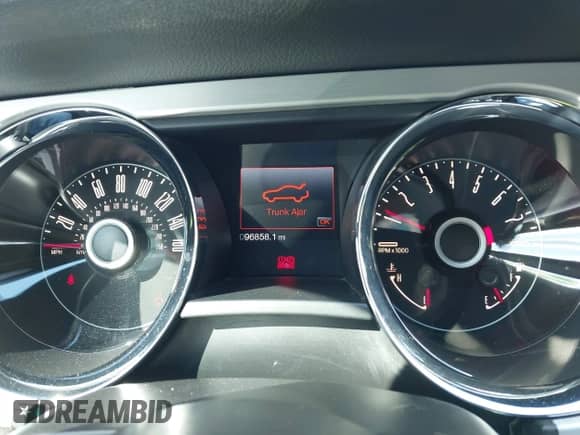 2014 Ford Mustang GT с VIN 1ZVBP8CF5E5318562, выставлен на аукционе IAAI как лот 43458560 с пробегом 96 858 миль миль и . История ставок и продаж доступна на DreamBid. Изображение 7.