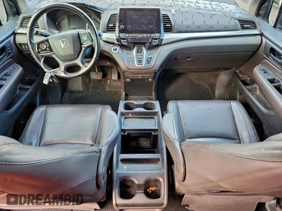 ✅ 2018 Honda Odyssey Touring • VIN: 5FNRL6H84JB005622 • Lot: 94671885. Wystawiony na Copart z przebiegiem 87 429 mil. Bezpłatny archiwum sprzedaży aukcyjnych z USA i szczegółowy raport historii pojazdu na DreamBid. Zdjęcie 8.