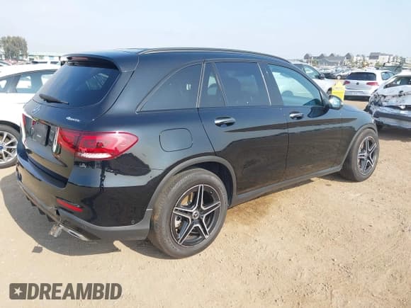 ✅ 2022 Mercedes-Benz GLC 300 • VIN: W1N0G8EB2NG062950 • Lot: 42962800. Wystawiony na IAAI z przebiegiem 74 472 mil. Bezpłatny archiwum sprzedaży aukcyjnych z USA i szczegółowy raport historii pojazdu na DreamBid. Zdjęcie 4.