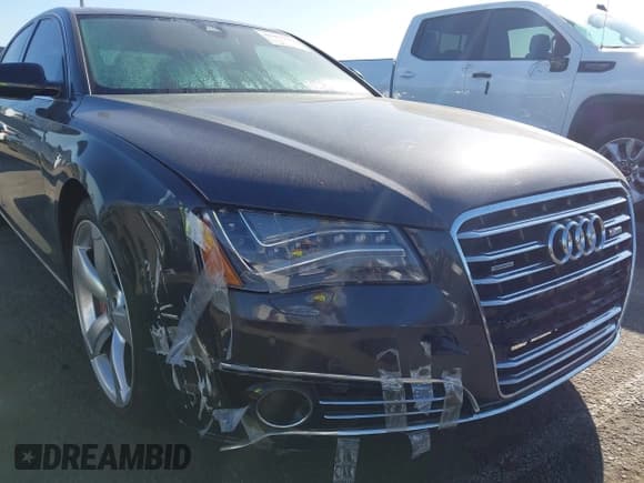 ✅ 2011 Audi A8 • VIN: WAUAVAFD1BN000811 • Lot: 43885239. Wystawiony na IAAI z przebiegiem 144 236 mil. Bezpłatny archiwum sprzedaży aukcyjnych z USA i szczegółowy raport historii pojazdu na DreamBid. Zdjęcie 6.