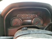 ✅ 2018 Chevrolet Silverado 2500HD LT • VIN: 1GC1KVEG1JF166981 • Lot: 61758485. Wystawiony na Copart z przebiegiem Nie podano. Bezpłatny archiwum sprzedaży aukcyjnych z USA i szczegółowy raport historii pojazdu na DreamBid. Zdjęcie 9.