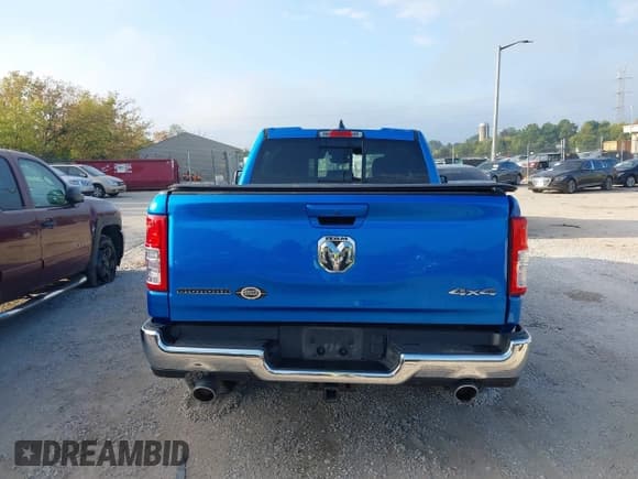 ✅ 2021 Ram 1500 Big Horn • VIN: 1C6SRFBT5MN618150 • Lot: 43194519. Wystawiony na IAAI z przebiegiem 56 403 mil. Bezpłatny archiwum sprzedaży aukcyjnych z USA i szczegółowy raport historii pojazdu na DreamBid. Zdjęcie 16.