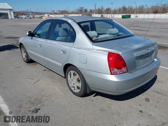 ✅ 2004 Hyundai Elantra GLS • VIN: KMHDN46DX4U740461 • Lot: 41602000. Wystawiony na IAAI z przebiegiem 201 277 mil. Bezpłatny archiwum sprzedaży aukcyjnych z USA i szczegółowy raport historii pojazdu na DreamBid. Zdjęcie 3.