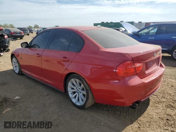 ✅ 2011 BMW 3 Series 328i • VIN: WBAPH7C59BE679177 • Lot: 82196155. Wystawiony na Copart z przebiegiem 64 896 mil. Bezpłatny archiwum sprzedaży aukcyjnych z USA i szczegółowy raport historii pojazdu na DreamBid. Zdjęcie 2.