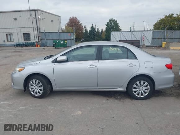 ✅ 2013 Toyota Corolla L • VIN: 2T1BU4EE8DC969355 • Лот: 43454017. Опубликован ранее на IAAI с пробегом 174 556 миль. Бесплатный доступ к архиву аукционных продаж из США и подробный отчёт об истории автомобиля на DreamBid. Изображение 14.